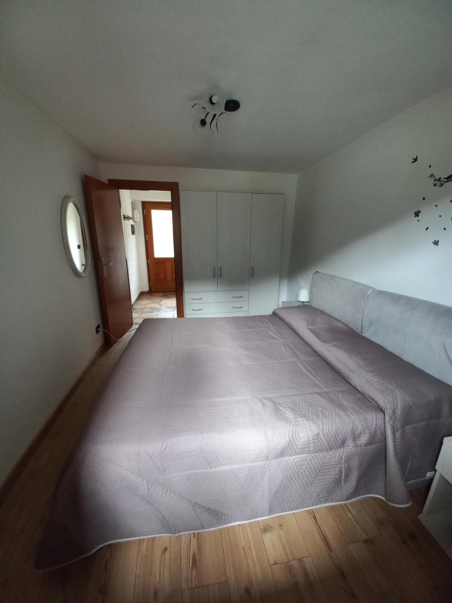 Da Lauretta Apartment Challand-Saint-Anselme Bagian luar foto